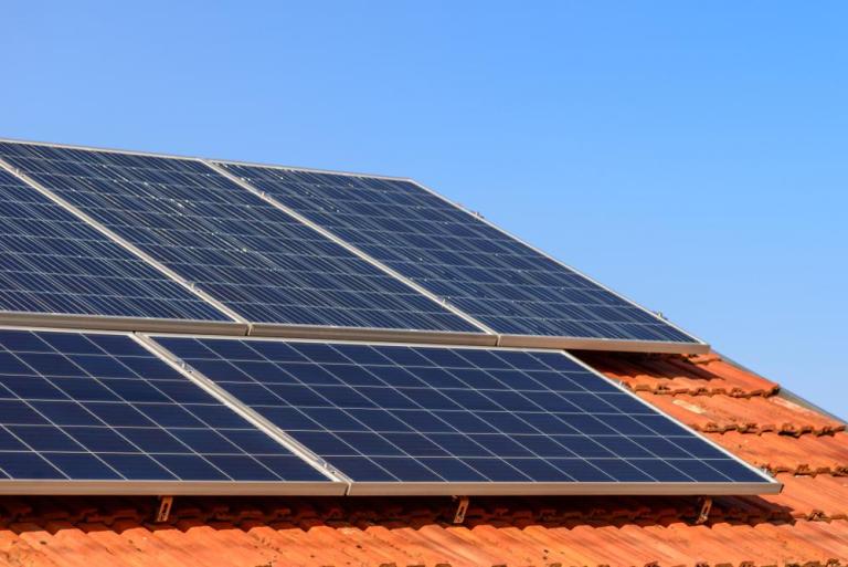 Panneaux solaires à Val-d'Anast pour réduire vos factures